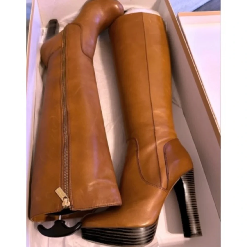 Michael Kors Lesly Brown Mocha Camel Heeled Boots with Chunky Heel 7 1/2 — NIB! - Picture 3 of 5